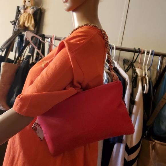 Dior Red Two Toned Cosmetic Bag Converted to Handbag w/ Dior Star Bag Ch… - Picture 7 of 16